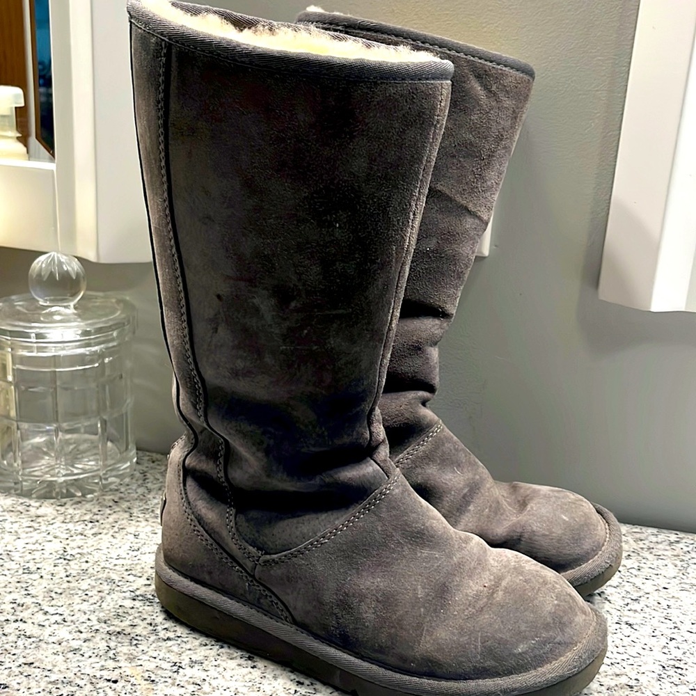 UGG Fur Lined 12 Inch Boots EUC
